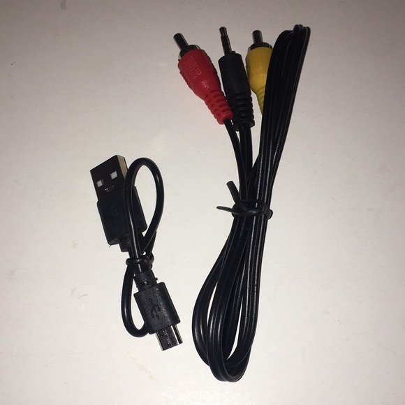 GAME BOX RECHARGABLE HAND HELD GAMING SYSTEM 200 GAMES PRELOADED NEVER USED. NEW - Picture 3 of 7